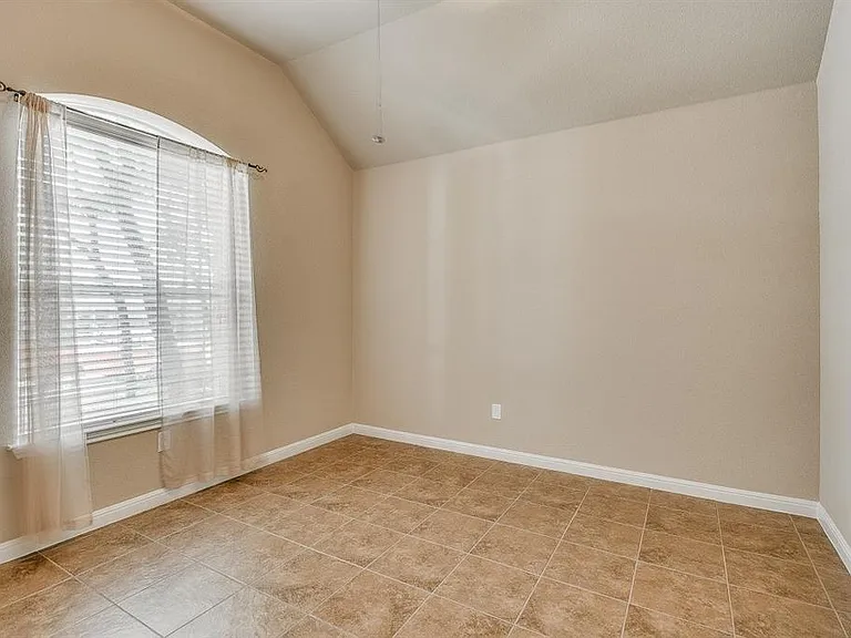 609 Walsh Hill Trl — Photo 5