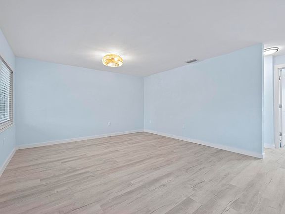 4th image of 1258 Barbara Dr APT 207