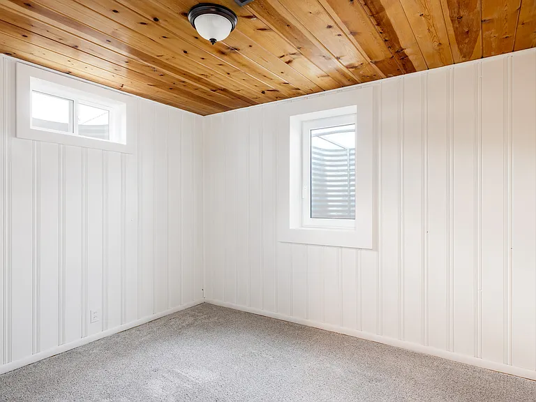 10516 Pearl St — Photo 17