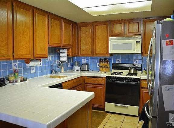 5th image of 432 Las Palomas Dr