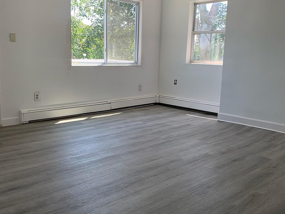 1st image of 410 Westervelt Ave APT 3