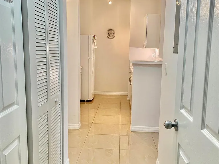 720 S Sapodilla Ave #312 — Photo 22