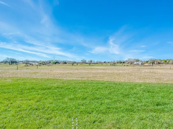 1004 N Lambert Rd, Weatherford, TX 76088