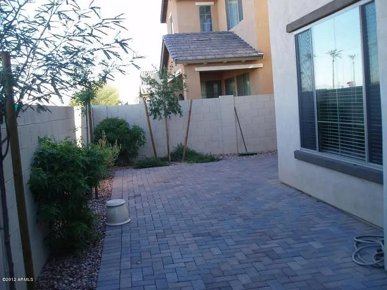 300 W Wisteria Pl — Photo 42