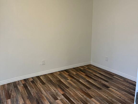 3rd image of 1326 E 50th St