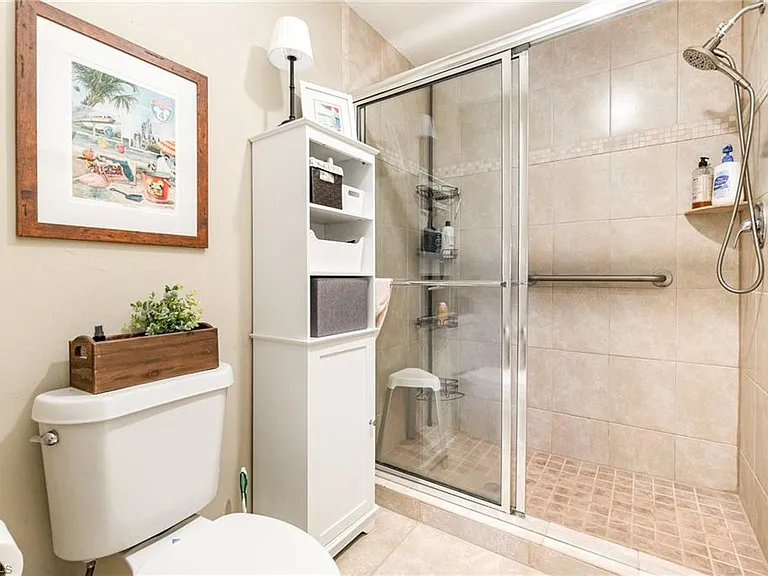 10020 Maddox Ln #210 — Photo 10