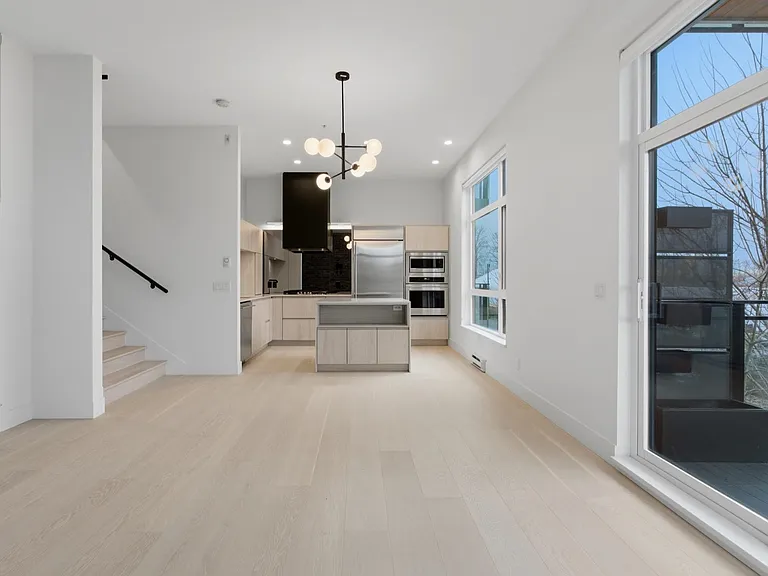 300 Salter St #205 — Photo 10