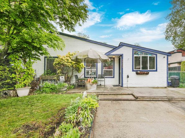 11253 Glenbrook Pl, Delta, BC V4C 7N5