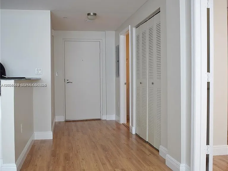 3339 Virginia St #207 — Photo 7
