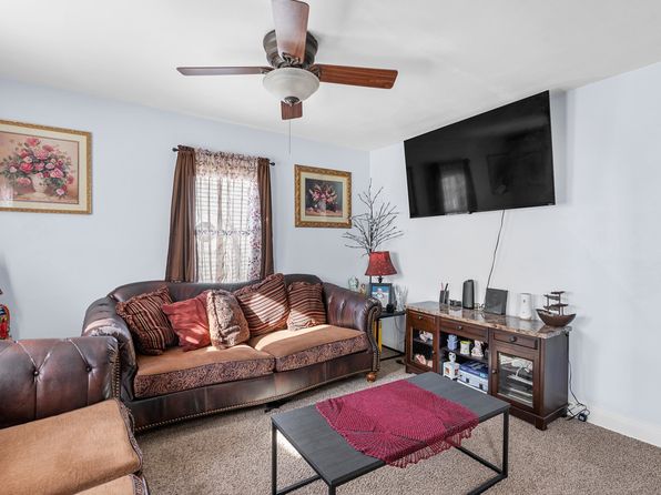 8508 W Greenfield Ave, West Allis, WI 53214