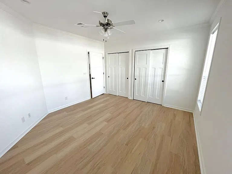 5656 Woodford St #5656E — Photo 14