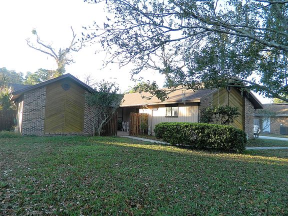 5th image of 12434 Macaw Dr