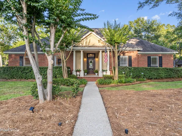 1007 Magnolia Bayou Blvd, Ocean Springs, MS 39564