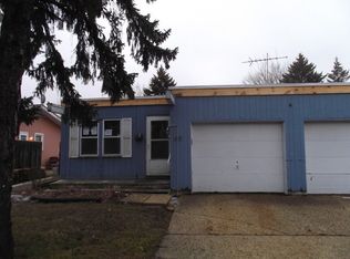 1817 Mark Ave, Elgin, IL 60123