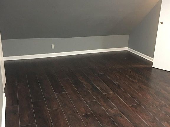 5th image of 19040 N 103rd Ave