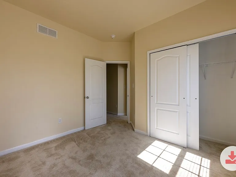 292 N Bayberry Pkwy — Photo 11