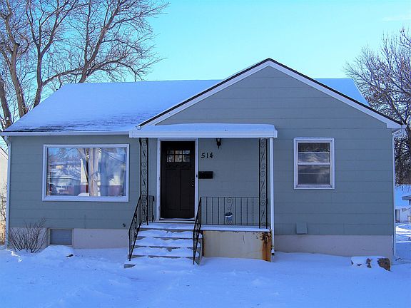 3rd image of 514 1/2 Avenue C