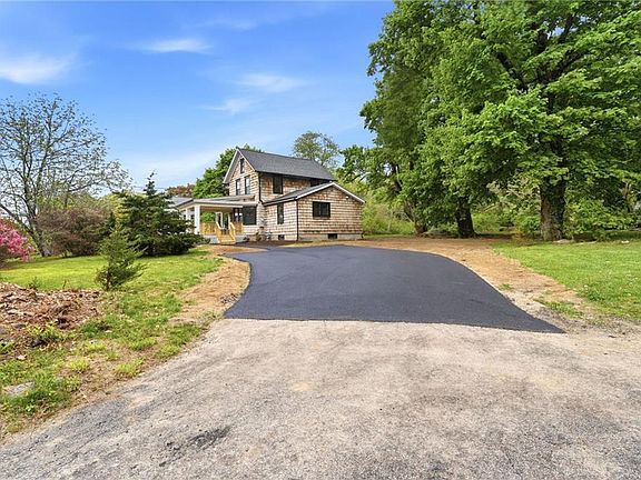 4th image of 2294 Kingstown Rd