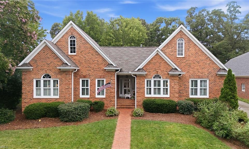 1st image of 1275 Thornhill Ln