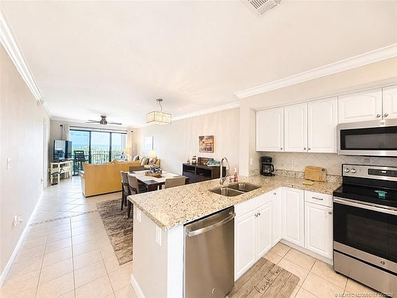 4th image of 7430 S Ocean Dr APT 220