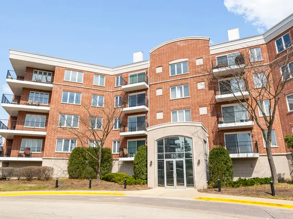351 Town Place Cir APT 508, Buffalo Grove, IL 60089