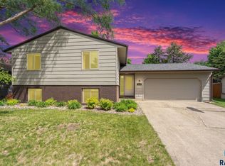5716 W Bluestem St, Sioux Falls, SD 57106