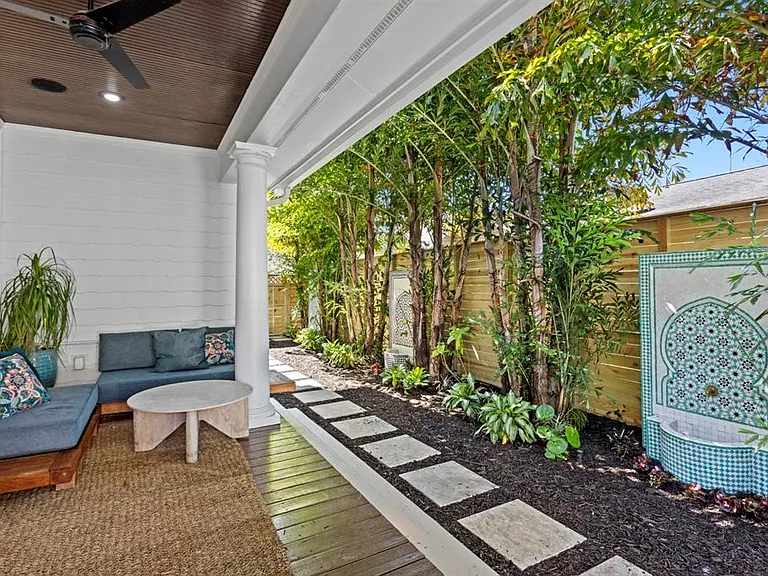 2115 W Watrous Ave — Photo 25