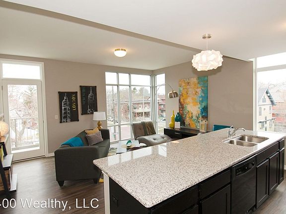4th image of 1400 Wealthy St SE #8528513
