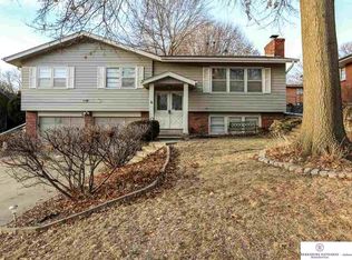 13573 Walnut St, Omaha, NE 68144