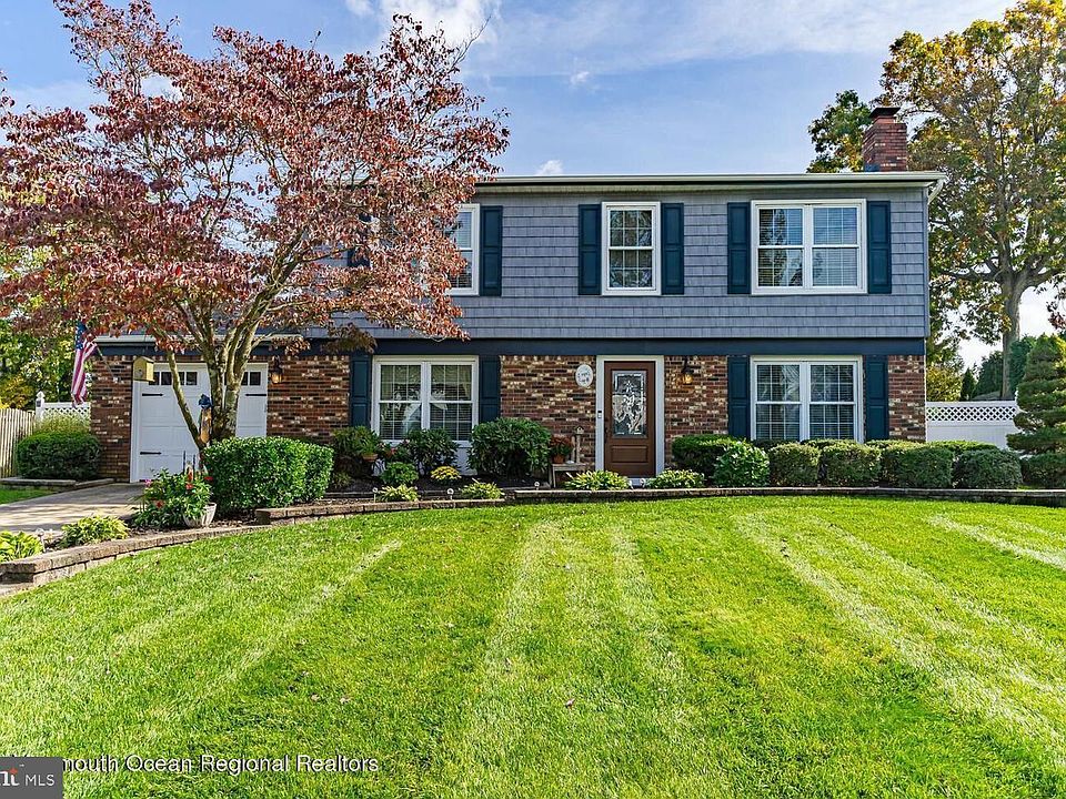 1st image of 1145 Laurel Dr