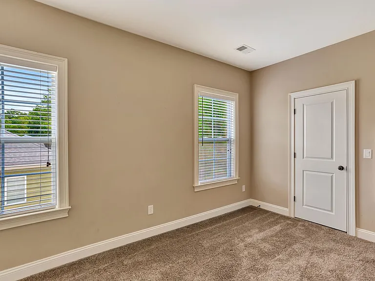 258 Silver Cypress Cir — Photo 24