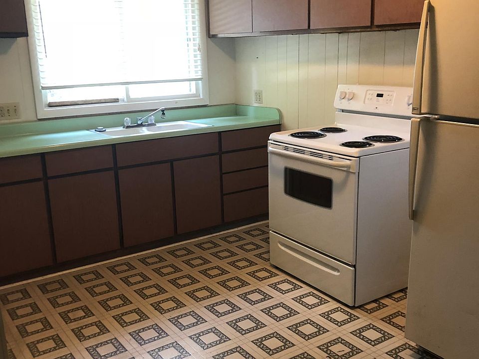 2nd image of 536 11th St