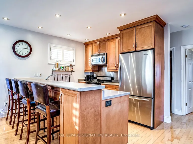 33 Athlone Rd #MAIN FL — Photo 11
