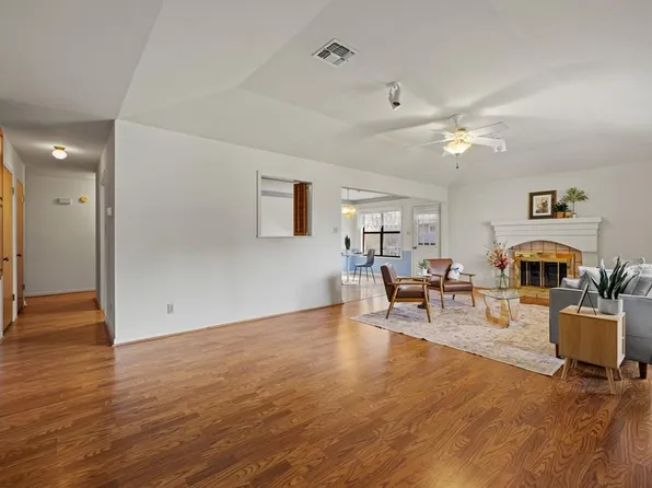 108 Tanglewood Dr, Fredericksburg, TX 78624