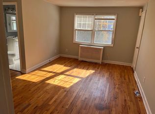 216B Grand Ave, Rutherford, NJ 07070