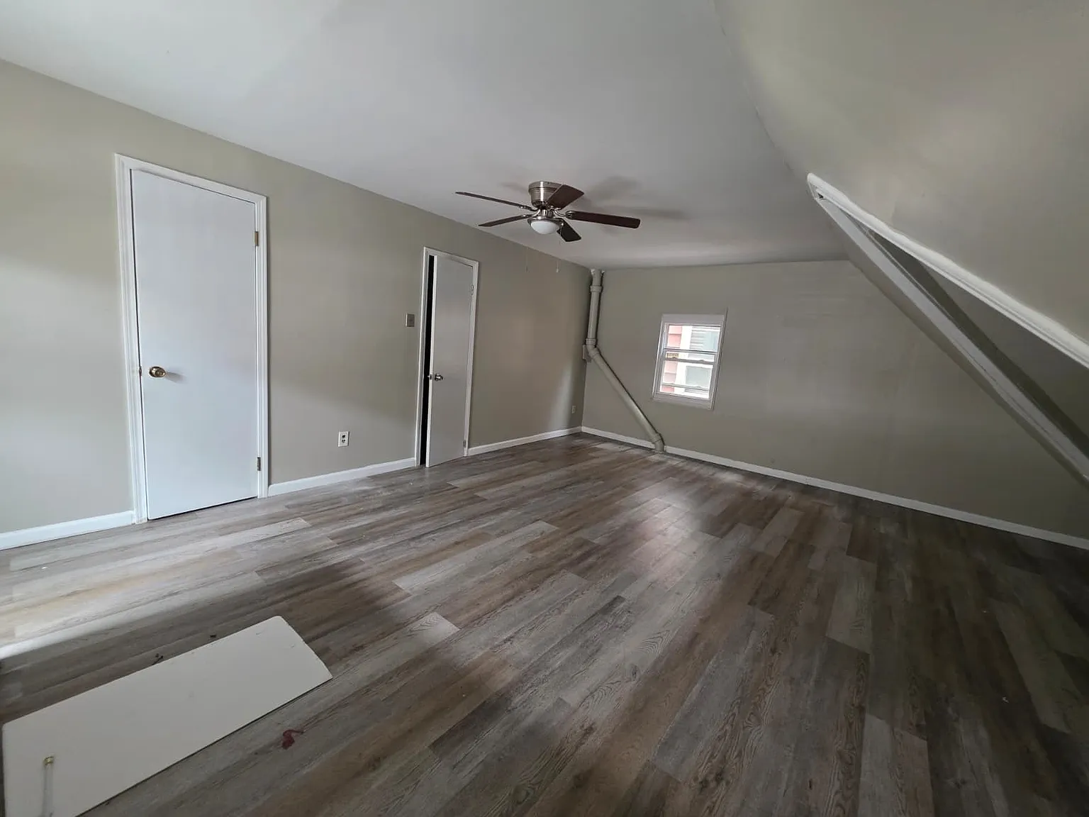 6 bed, 2250 sqft, $3,945 — Photo 1
