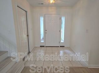 5005 Woods Edge Rd, Wilmington, NC 28409
