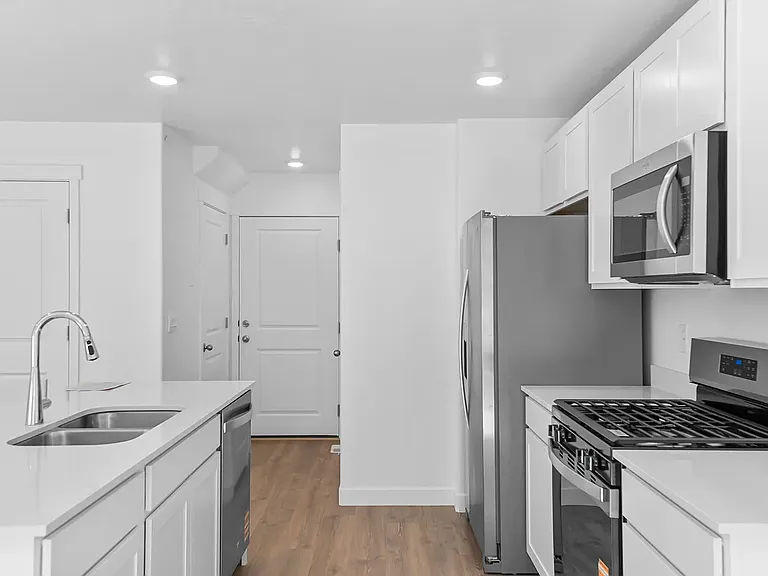 1907 E 640 N — Photo 7