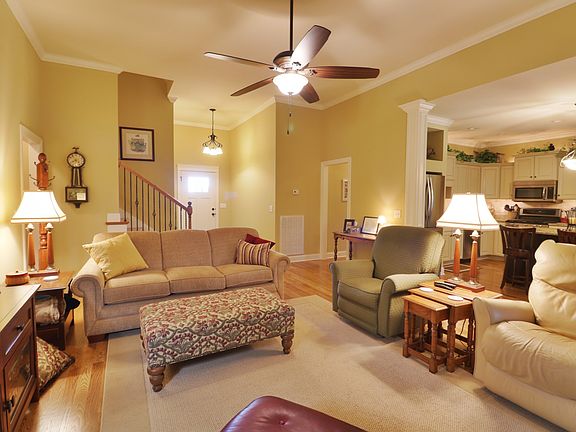 4th image of 3622 Belle Haven Dr