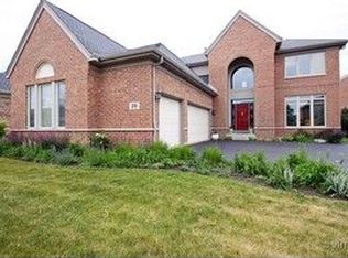 26 Carriage Ln, Highwood, IL 60040