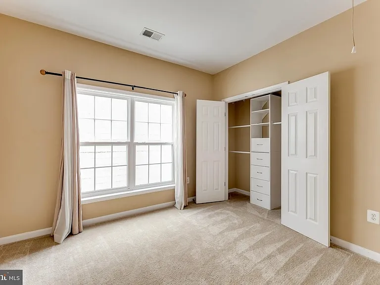 Bedroom 2, built-in closet