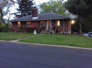 97 Colony Ave, Park Ridge, NJ 07656