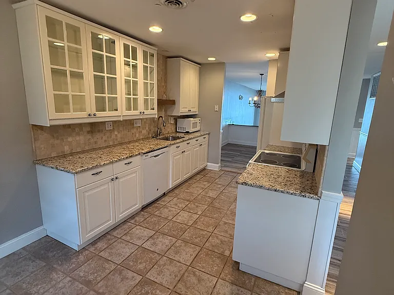 4 Turtle Bay Dr #4 — Photo 10