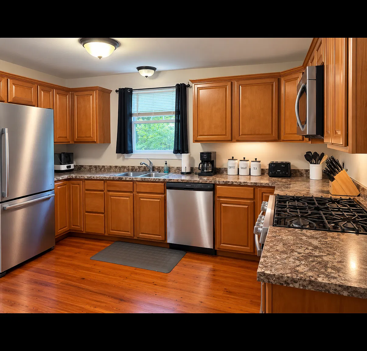 2 bed, 840 sqft, $2,000 — Photo 3