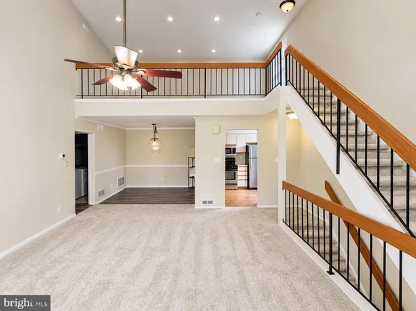 608B Sedgefield Dr, Mount Laurel, NJ 08054