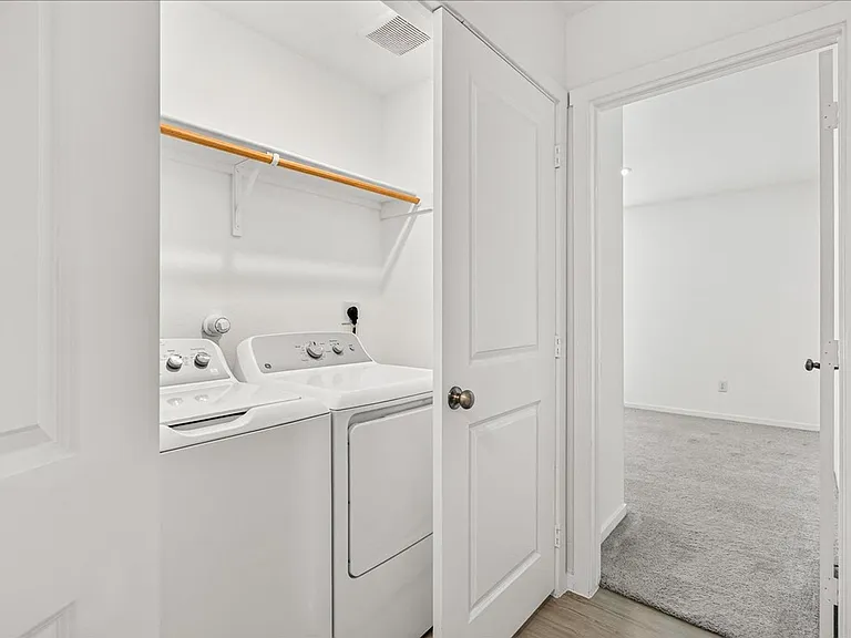 7909 Hathor Dr — Photo 24