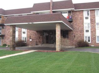 850 S Lorraine Rd APT 3A, Wheaton, IL 60189