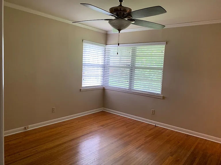 4511 Greenway Dr — Photo 12