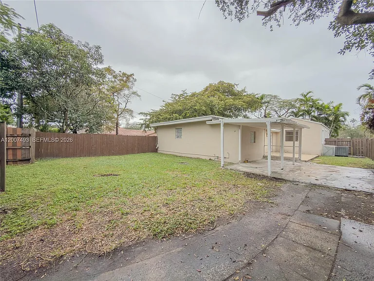 410 Pinecrest Dr — Photo 23