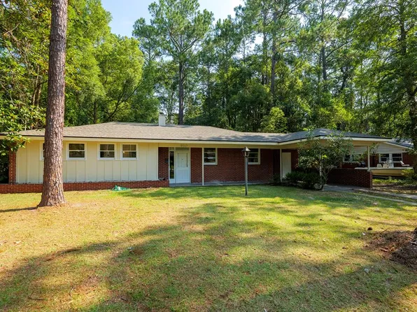 910 Ridgewood Dr, Valdosta, GA 31601